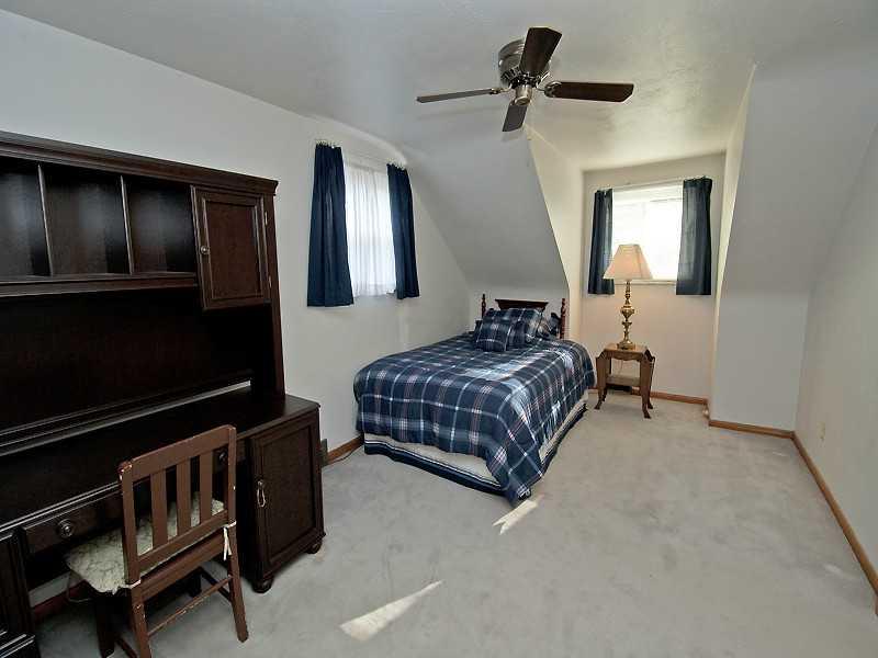 331 Rockfield Road Pittsburgh, PA 15243 - Photo 8 of 12 Bedroom. neutral decor and much light.