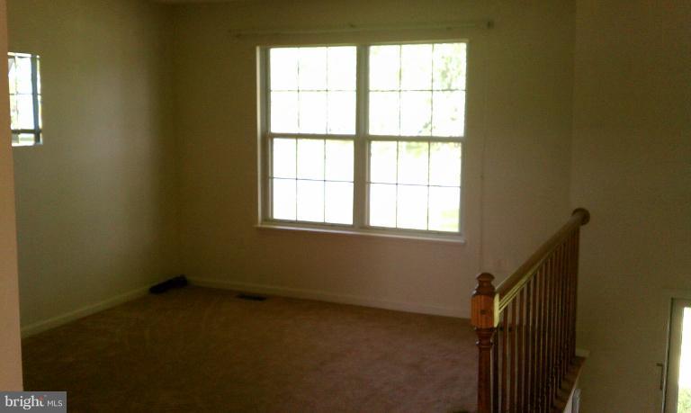 207 Choptank Road Stafford, VA 22556 - Photo 4 of 14 Living Room
