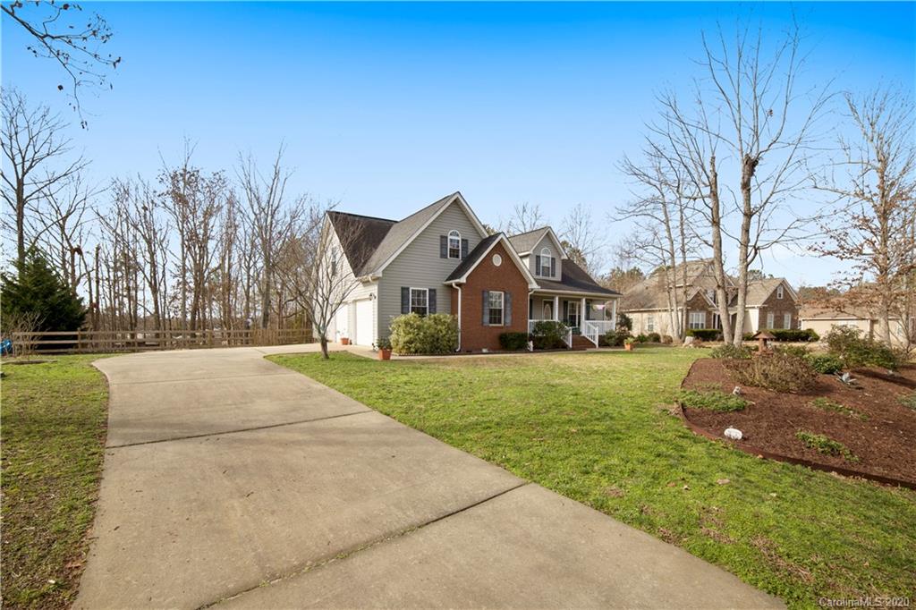 346 Nora Ridge Catawba, SC 29704 - Photo 29 of 29 a front view of house with yard and trees around