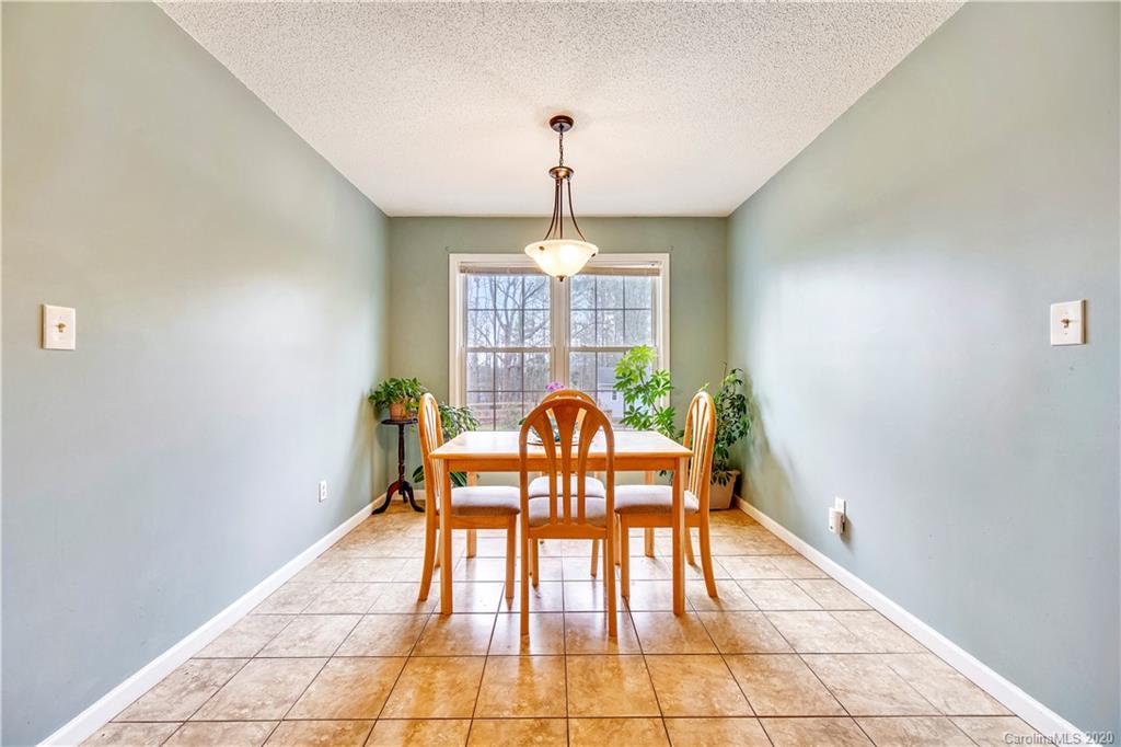 346 Nora Ridge Catawba, SC 29704 - Photo 7 of 29 a dining room with furniture and chandelier