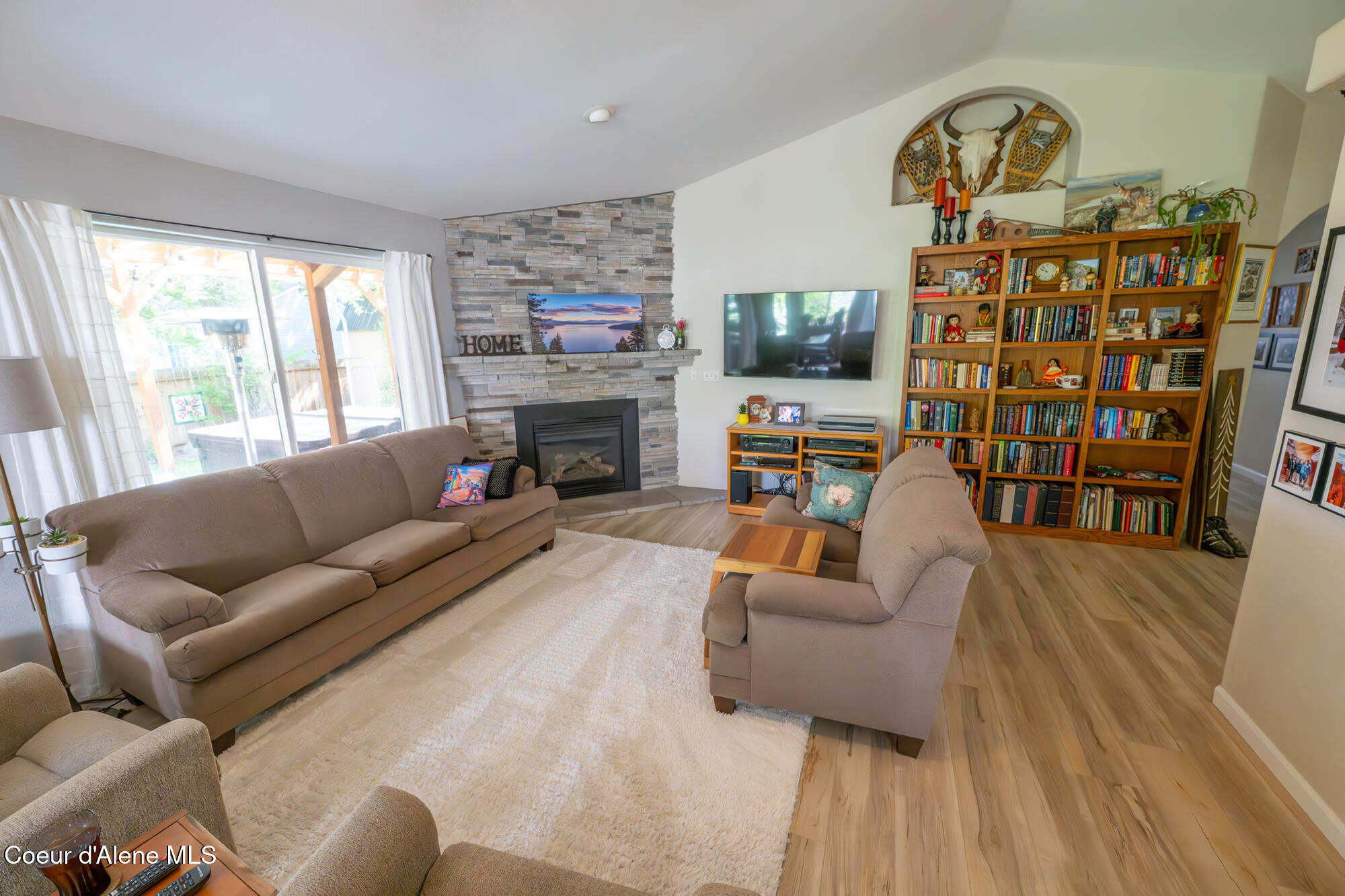 1506 South Riverside Harbor Drive Post Falls, ID 83854 - Photo 28 of 75 LivingRm_03_2000