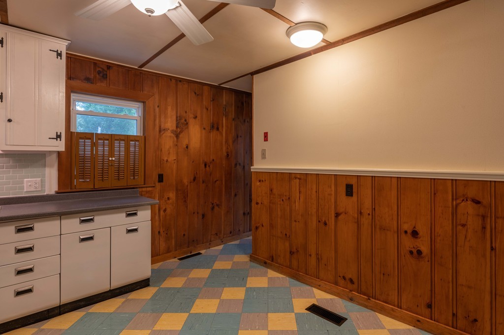 648 Riverside Drive Northampton, MA 01062 - Photo 6 of 18