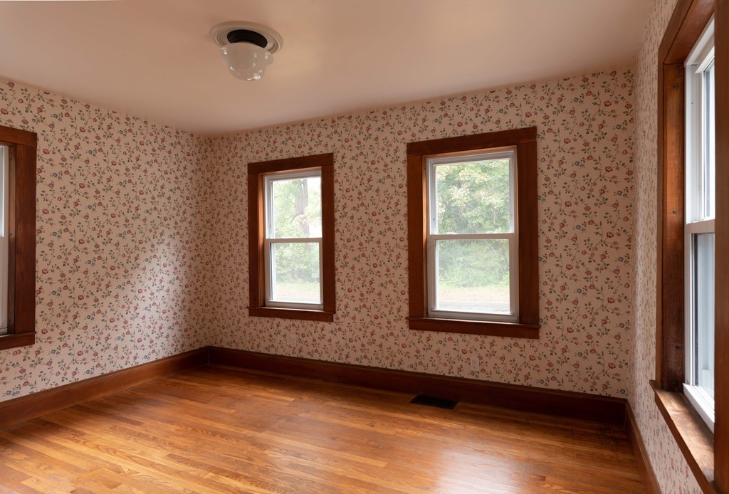 648 Riverside Drive Northampton, MA 01062 - Photo 10 of 18