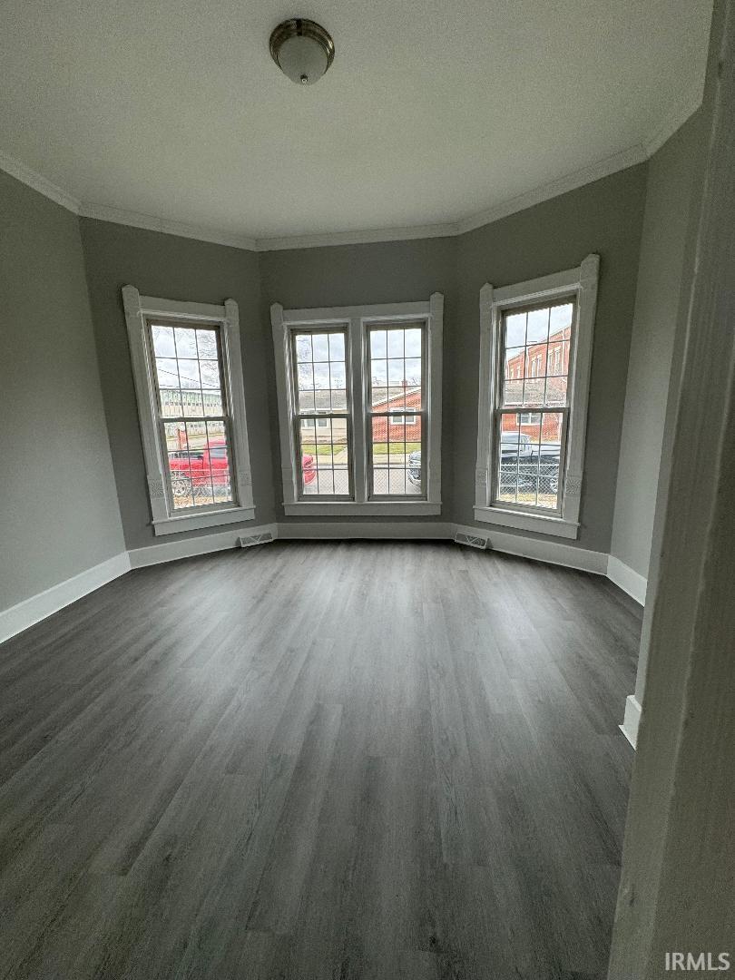 504 Hart Street Vincennes, IN 47591 - Photo 2 of 25