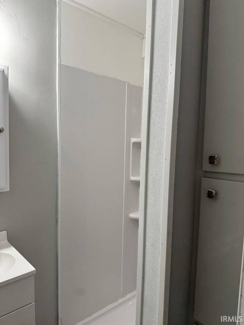 504 Hart Street Vincennes, IN 47591 - Photo 4 of 25