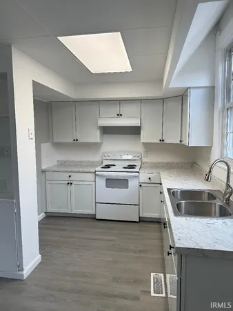 $194,900 | 504 Hart Street, Vincennes, IN 47591