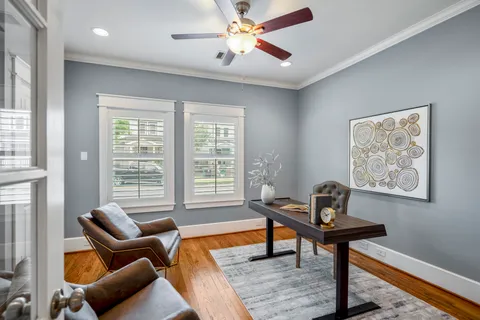 $950,000 | 823 East 27th Street, Houston, TX 77009