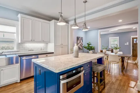 $950,000 | 823 East 27th Street, Houston, TX 77009