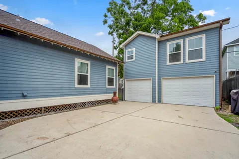 $950,000 | 823 East 27th Street, Houston, TX 77009