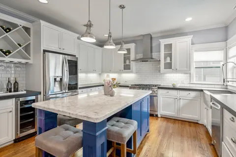 $950,000 | 823 East 27th Street, Houston, TX 77009