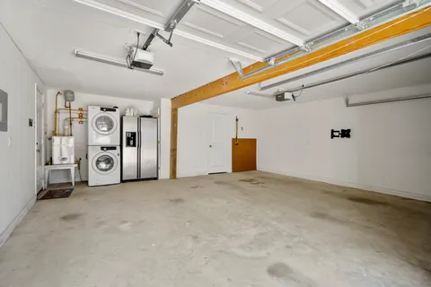 $950,000 | 823 East 27th Street, Houston, TX 77009