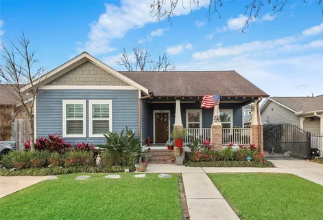 $950,000 | 823 East 27th Street, Houston, TX 77009