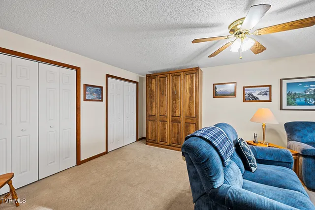 $339,985 | 229 Hill Top Circle, Bluff City, TN 37618