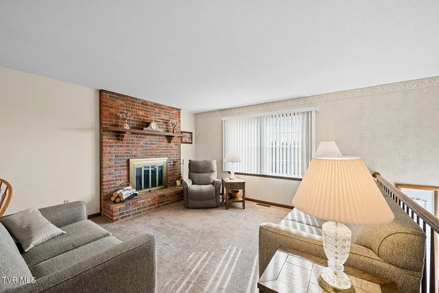 $339,985 | 229 Hill Top Circle, Bluff City, TN 37618