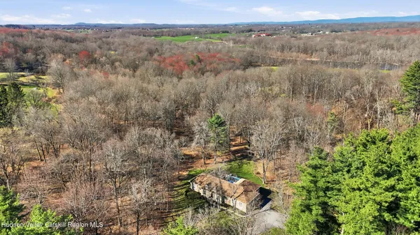 $749,900 | 568 Sand Hill Road, Gardiner, NY 12525