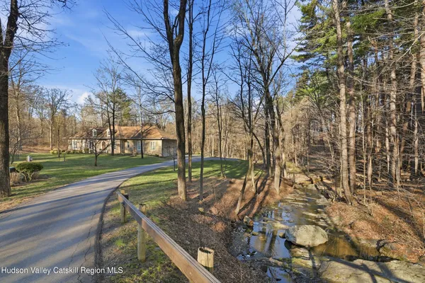 $749,900 | 568 Sand Hill Road, Gardiner, NY 12525