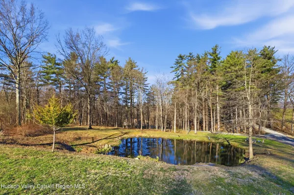 $749,900 | 568 Sand Hill Road, Gardiner, NY 12525