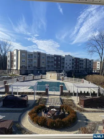 $4,000 | 3 Soldier Hill Road, Unit 303, Washington Township, NJ 07676
