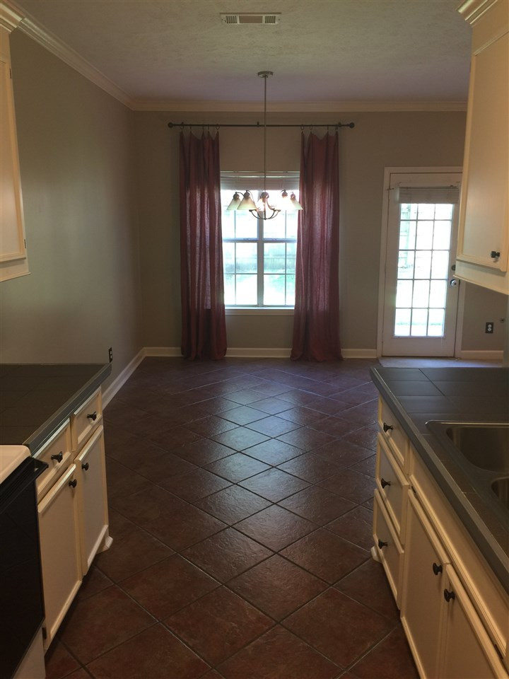 175 Commonwealth Avenue Brandon, MS 39047 - Photo 8 of 25 Photo 8