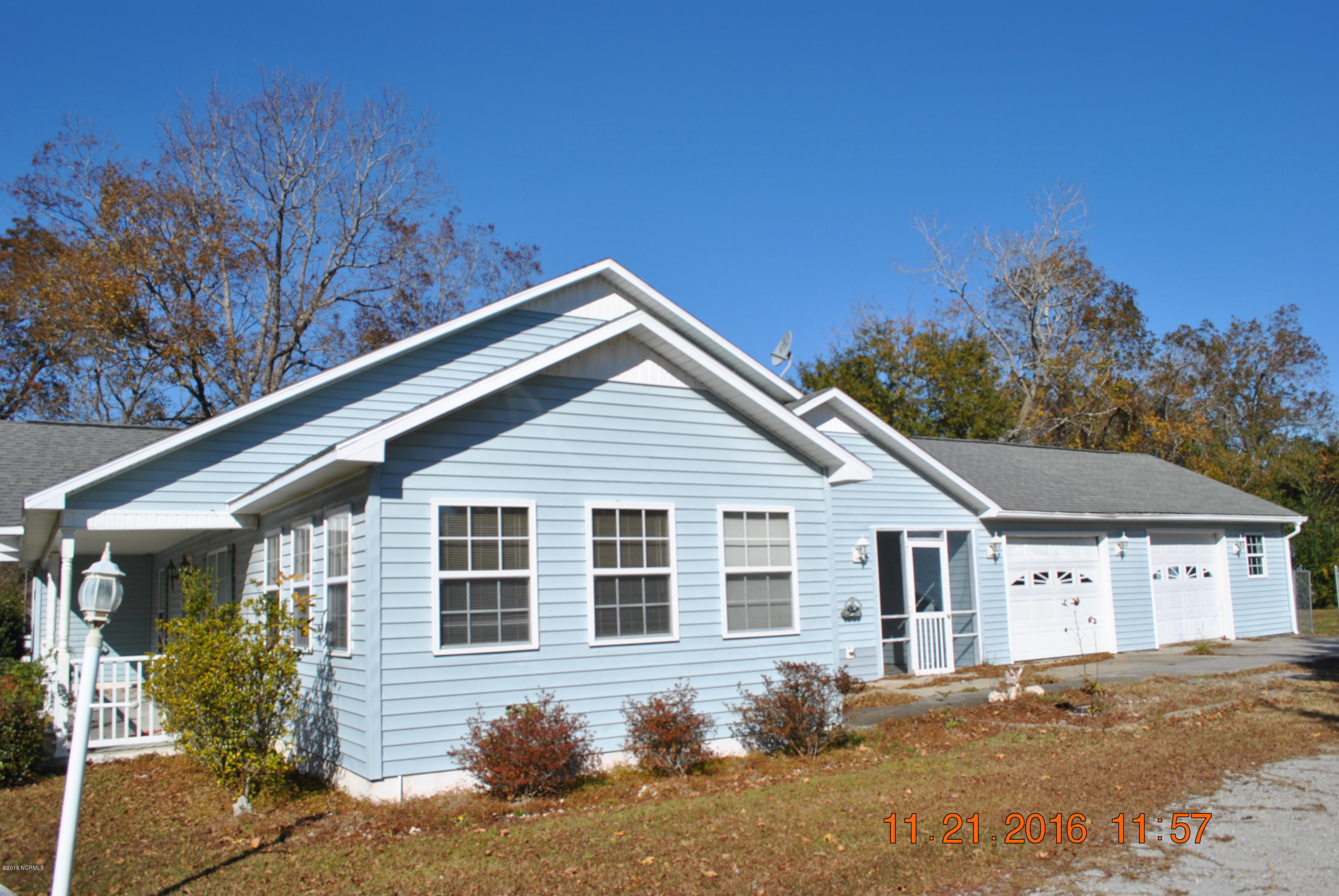 600 Nine Foot Road Newport, NC 28570 - Photo 3 of 23 DSC_0014