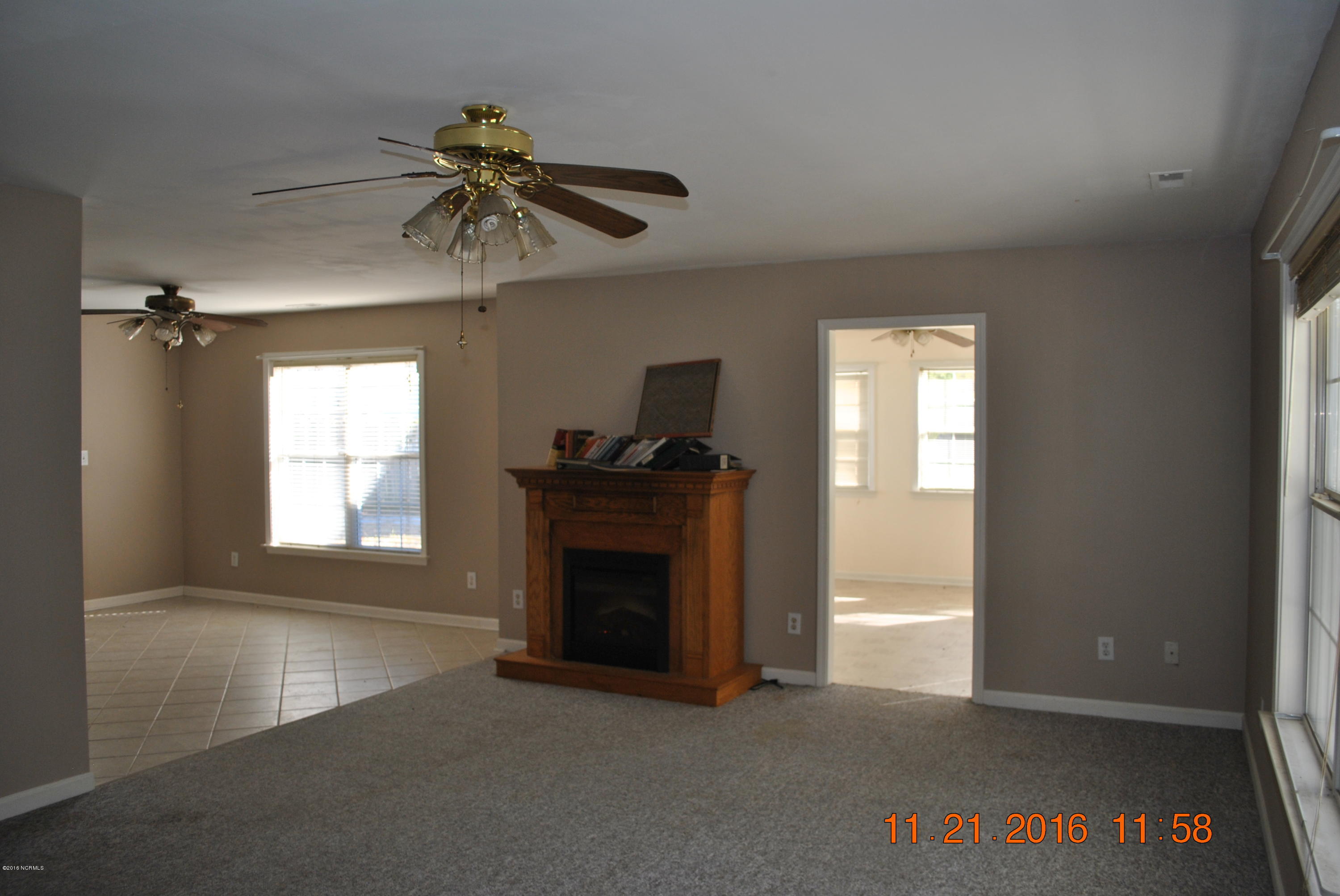 600 Nine Foot Road Newport, NC 28570 - Photo 5 of 23 DSC_0016