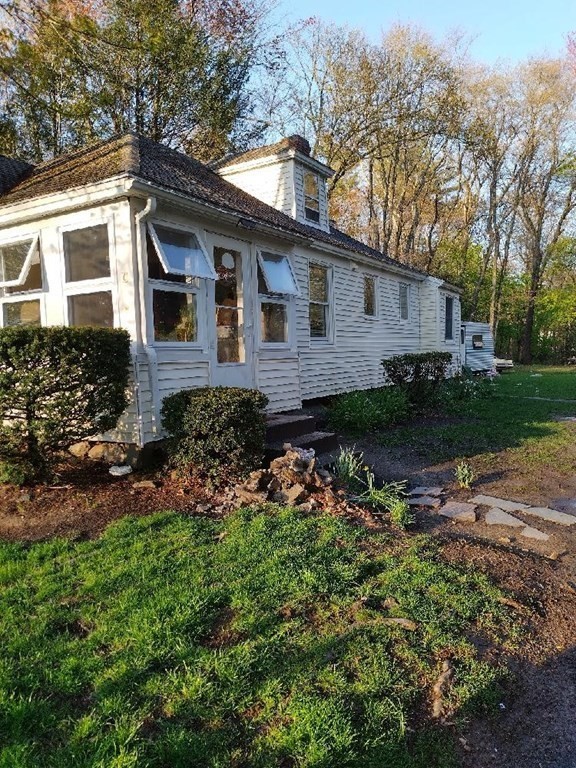 36 Old North Road Hudson, MA 01749 - Photo 3 of 8 Gallery Image 3