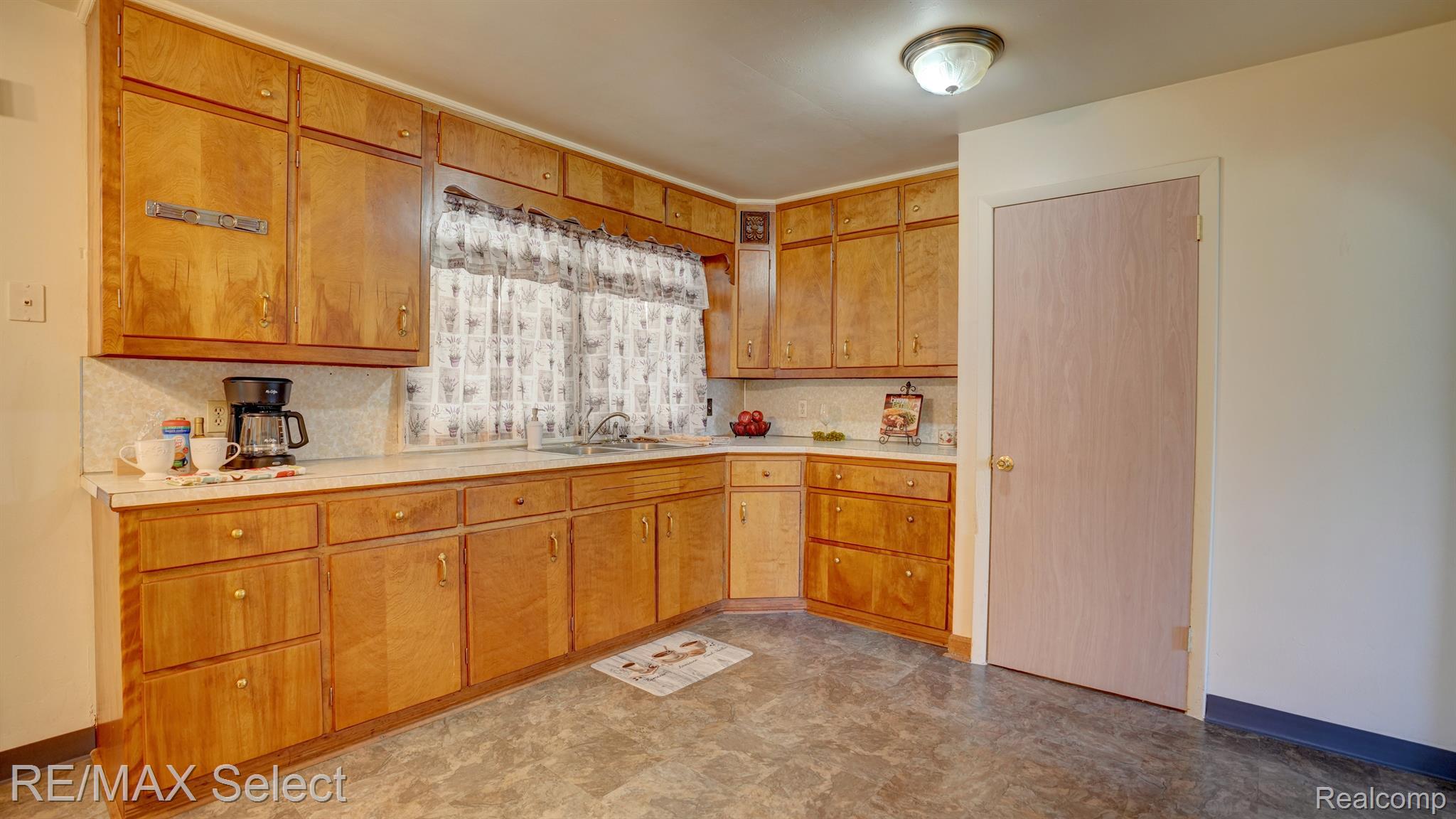 1255 West Stanley Road Mount Morris, MI 48458 - Photo 10 of 30 Gallery Image 10