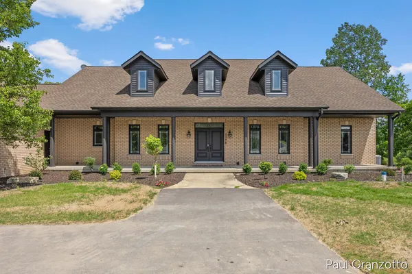 $1,200,000 | 5578 Black Berry Bluff Ct Avenue, Grand Rapids, MI 49512