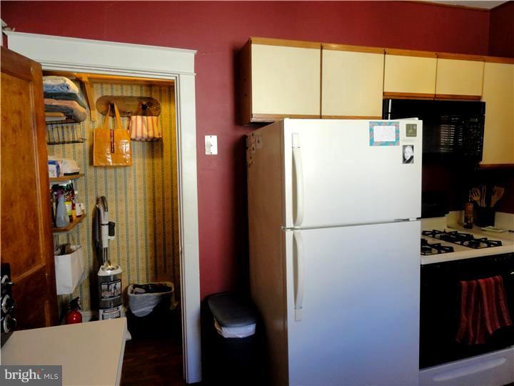 123 Dallas Road Willow Grove, PA 19090 - Photo 12 of 25 Kitchen
