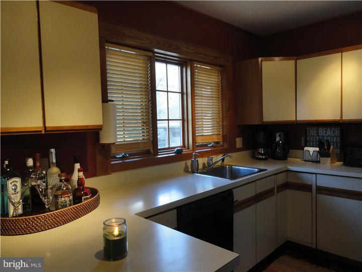 123 Dallas Road Willow Grove, PA 19090 - Photo 13 of 25 Kitchen