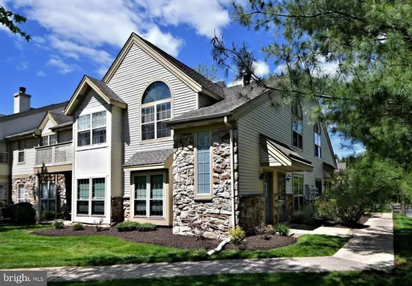 $299,999 | 210 Foxmeadow Drive, Unit CONDO 210, Royersford, PA 19468