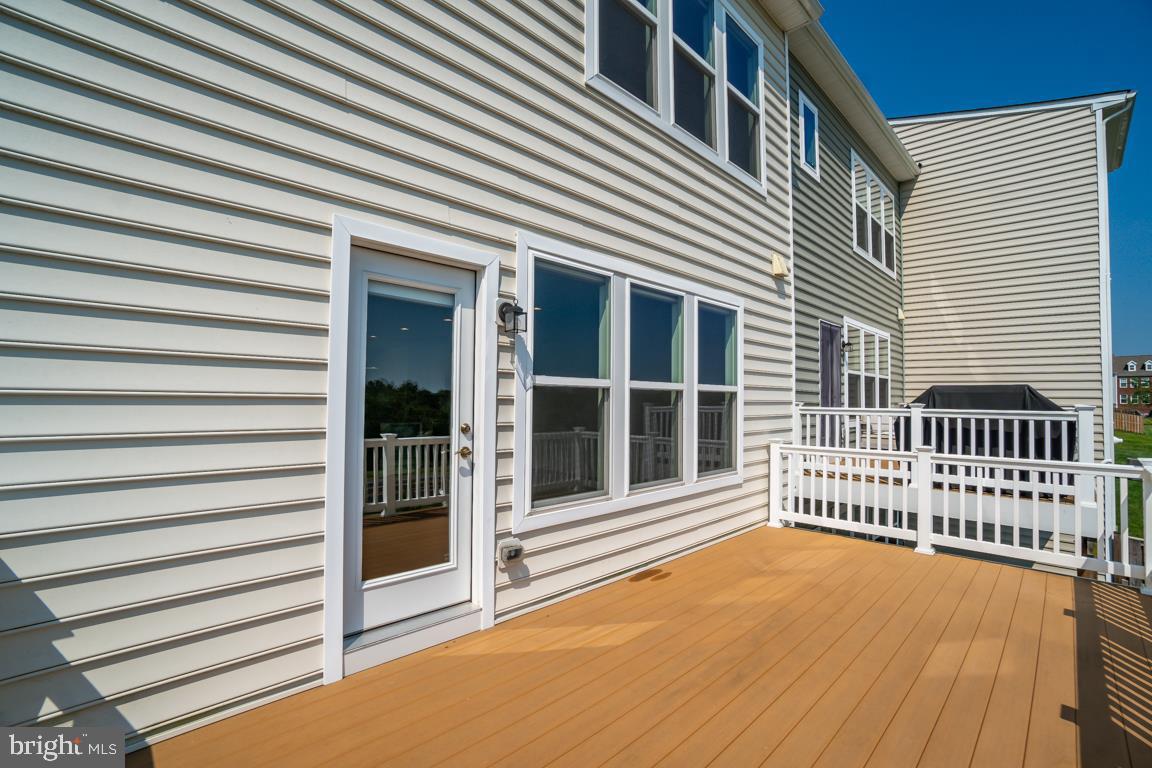 19958 Abram Terrace Ashburn, VA 20147 - Photo 34 of 41 a view of a house with a balcony