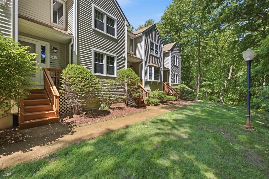 82 Patrick Road, Unit 82 Tewksbury, MA 01876 - Photo 3 of 37