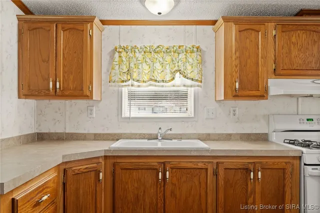 $170,000 | 411 South Redbud Court, English, IN 47118