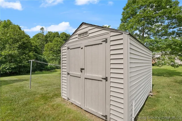 $170,000 | 411 South Redbud Court, English, IN 47118