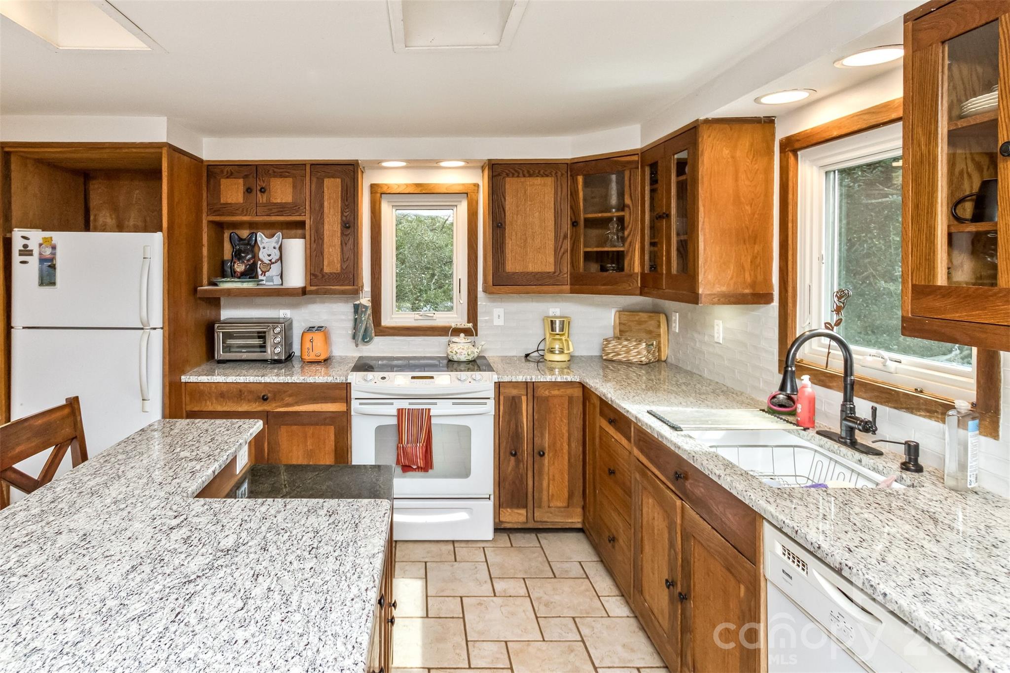 136 Flynn Branch Road Fletcher, NC 28732 - Photo 6 of 25 Gallery Image 6