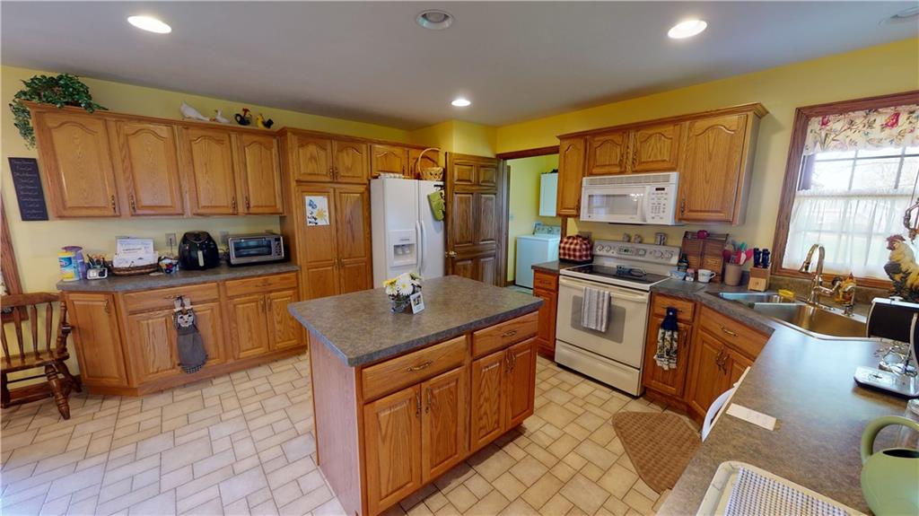 4339 Partell Street Butler, PA 16001 - Photo 4 of 25
