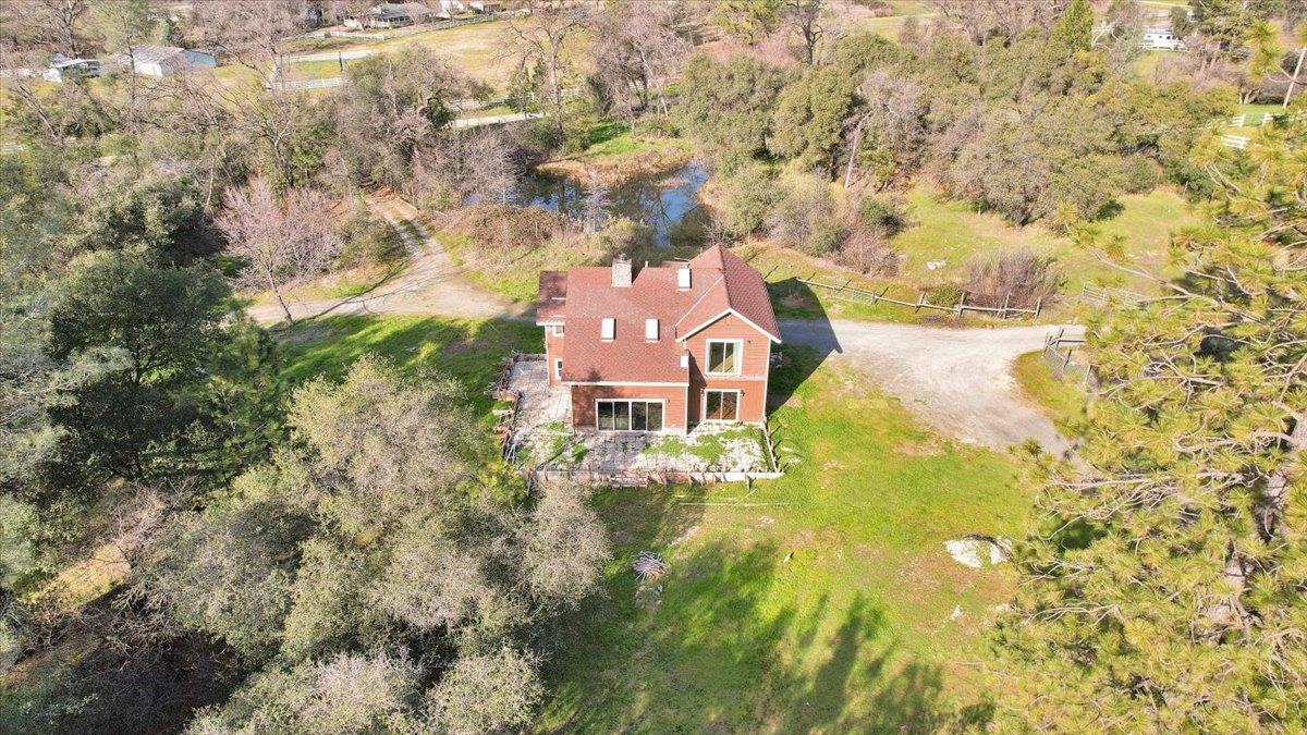 13980 Mountain House Road Penn Valley, CA 95946 - Photo 53 of 58 a sign that is on the side of a building