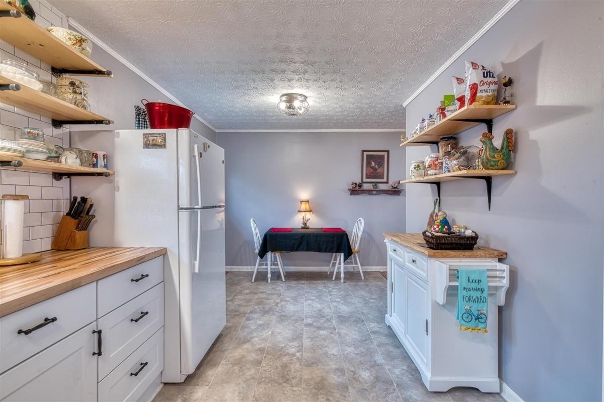 324 Seed Tick Road Sweetwater, TN 37874 - Photo 10 of 25 Gallery Image 10