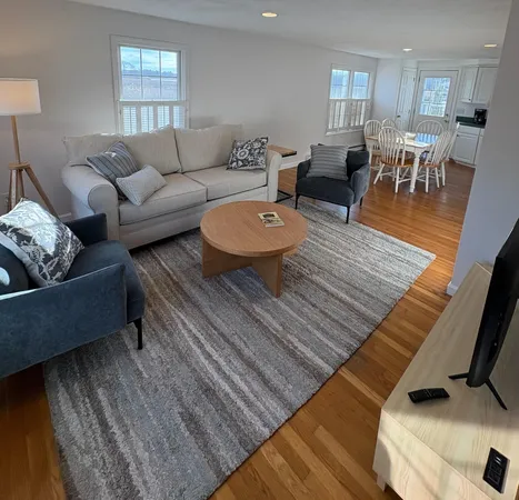 $2,900 | 518 High Street, Unit A, Hampton, NH 03842