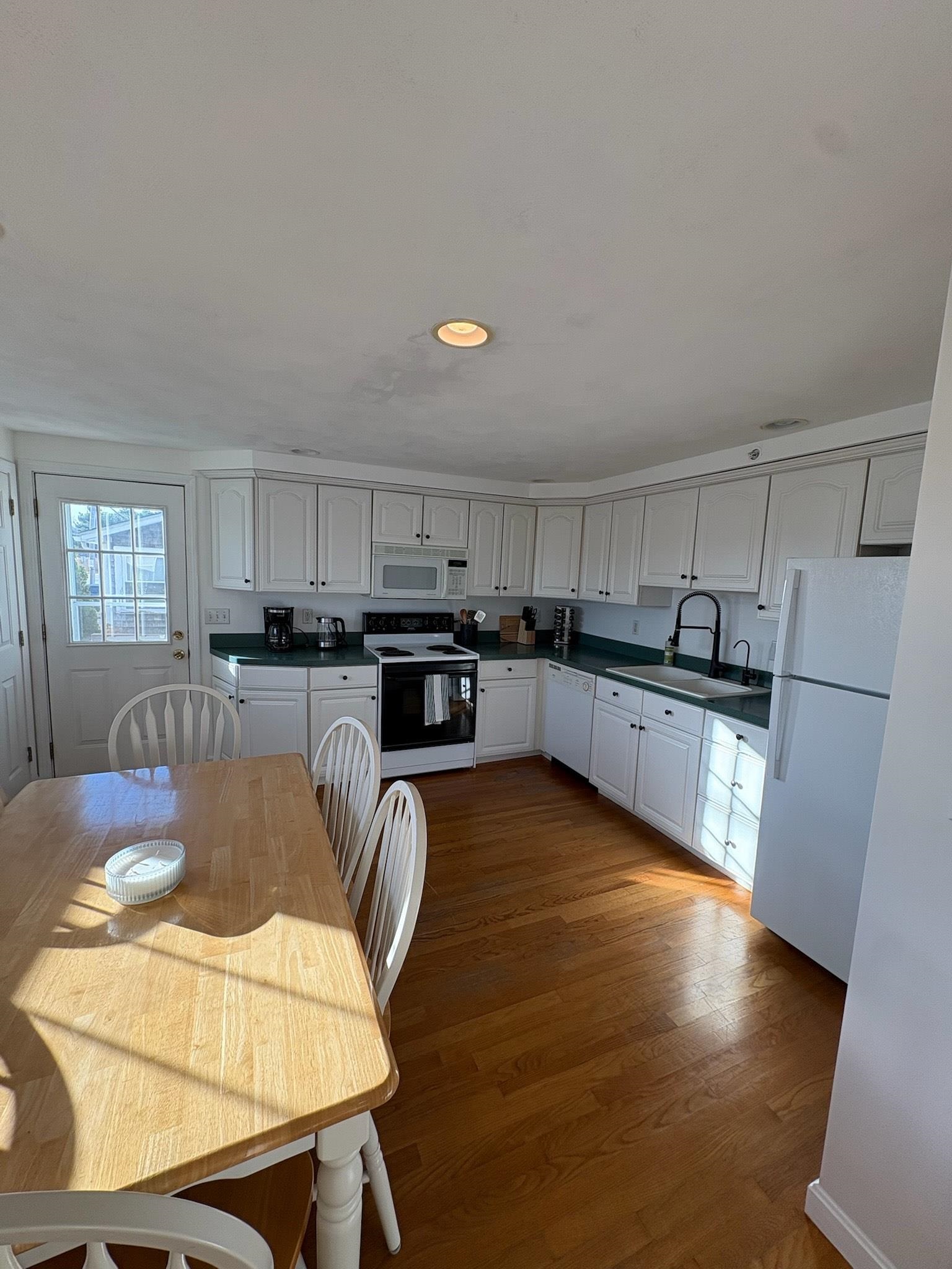 518 High Street, Unit A Hampton, NH 03842 - Photo 9 of 15