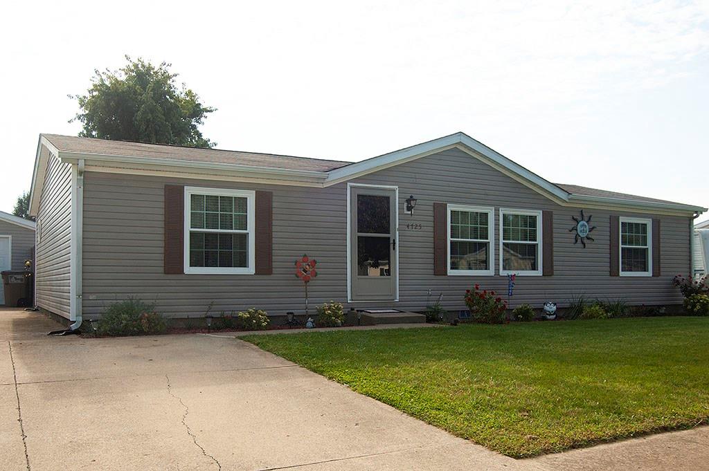 4725 Autumn Ridge Drive Columbus, IN 47203 - Photo 2 of 18 Gallery Image 2