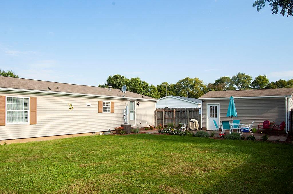 4725 Autumn Ridge Drive Columbus, IN 47203 - Photo 17 of 18 Gallery Image 17
