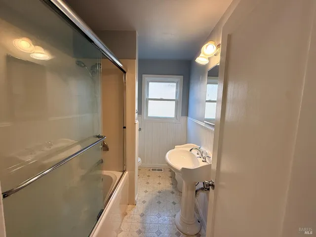 $2,500 | 212 Hermosa Avenue, Vallejo, CA 94589