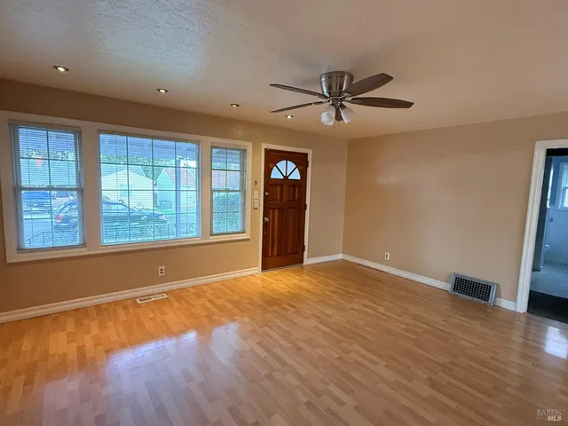 $2,500 | 212 Hermosa Avenue, Vallejo, CA 94589