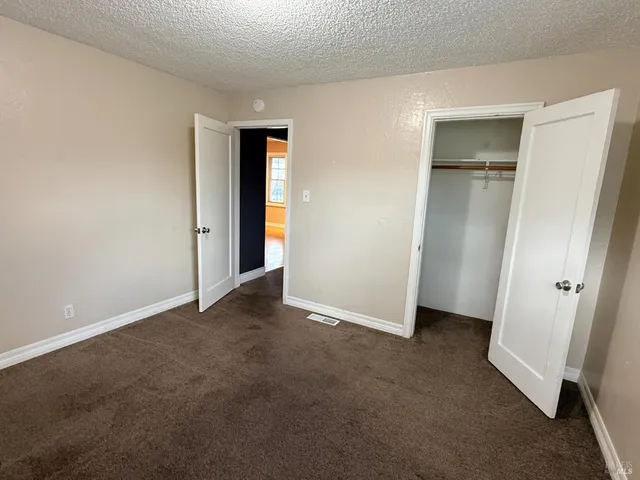 $2,500 | 212 Hermosa Avenue, Vallejo, CA 94589