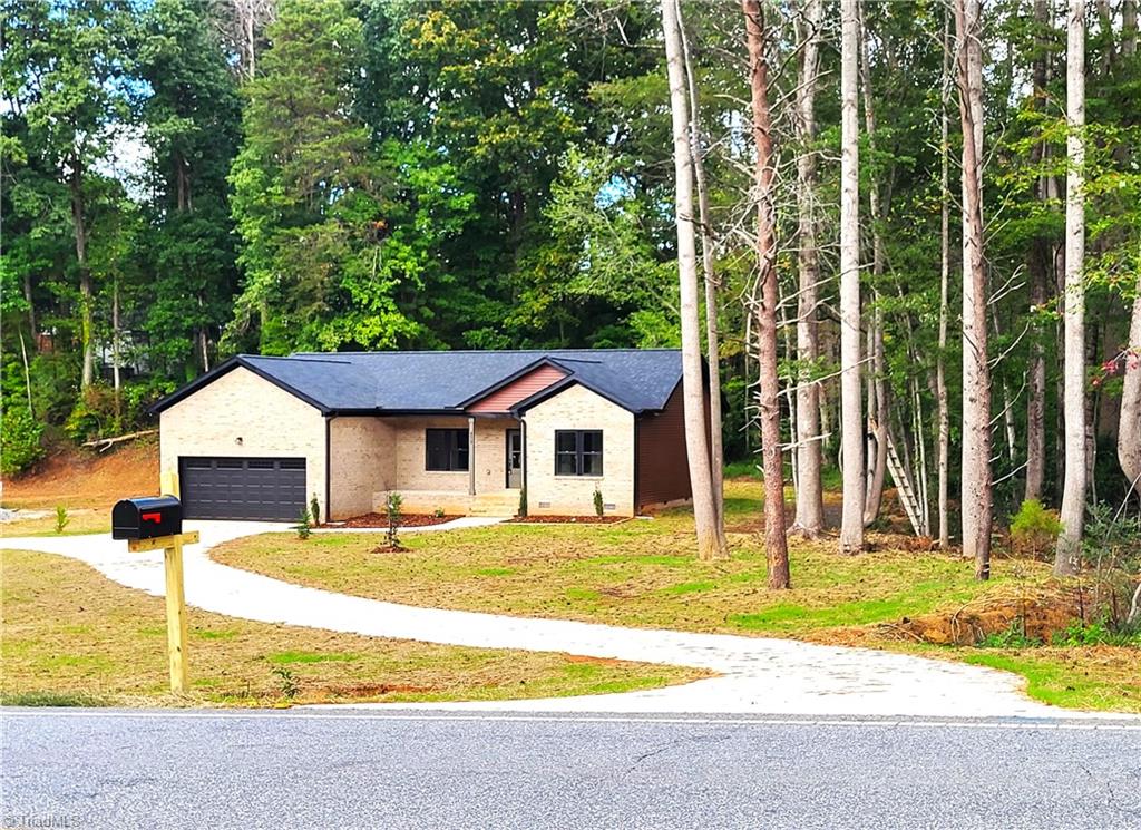 479 Hopkins Road Kernersville, NC 27284 - Photo 4 of 35