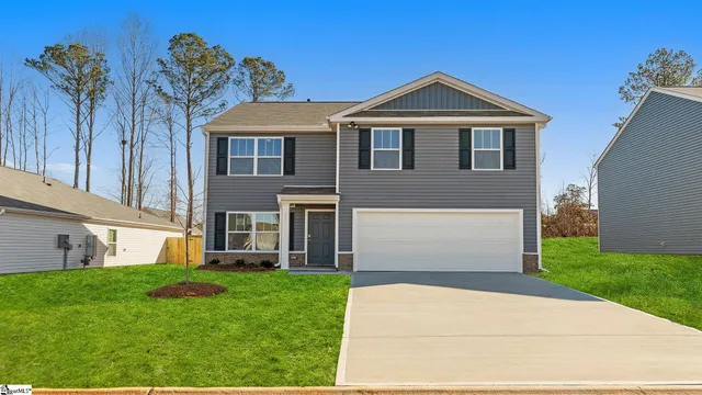 $265,900 | 215 Pristine Drive, Greenwood, SC 29646
