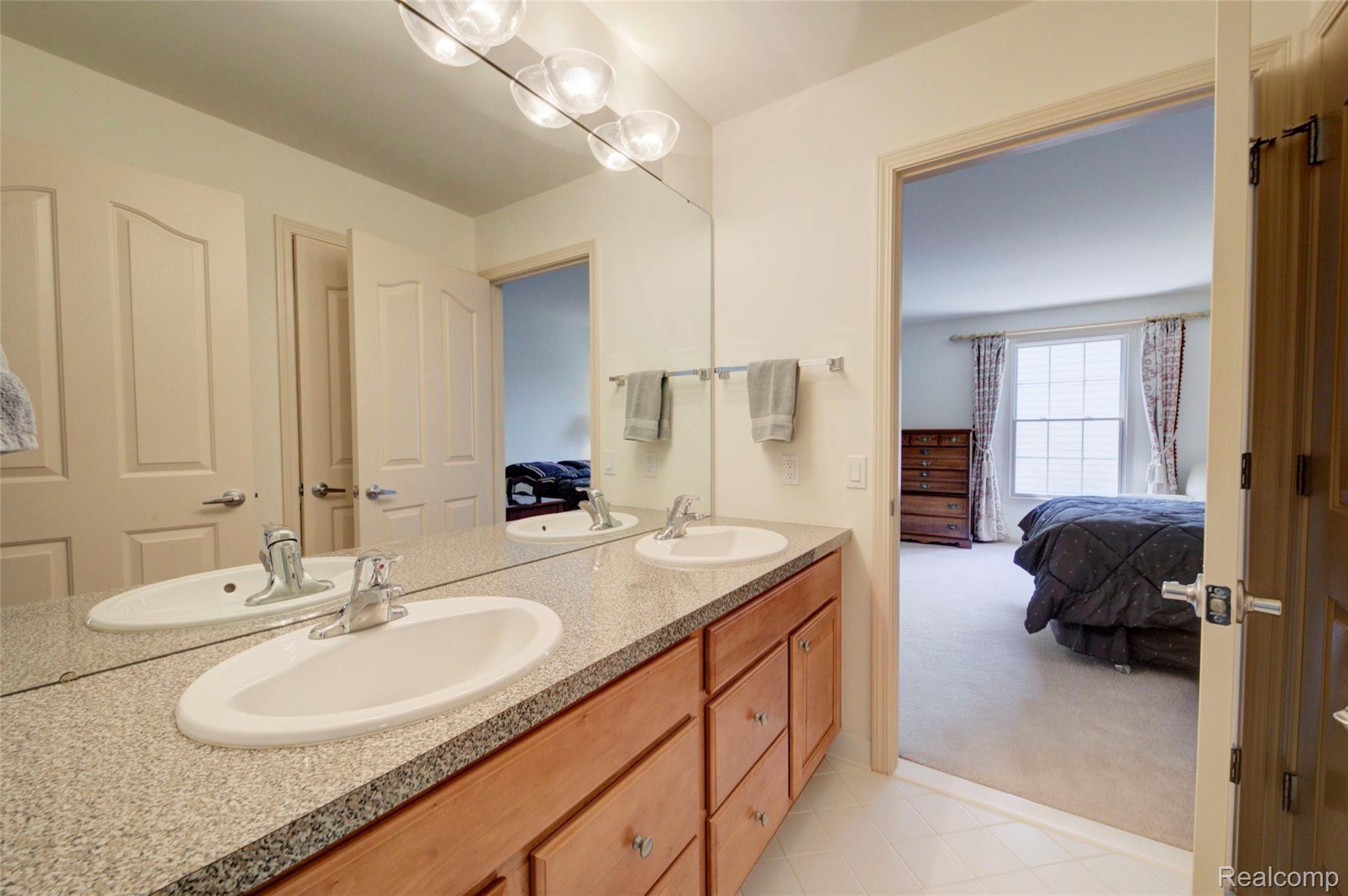 1517 Trinity Road Canton, MI 48187 - Photo 50 of 65 50 Jack N Jill Bathroom.jpg
