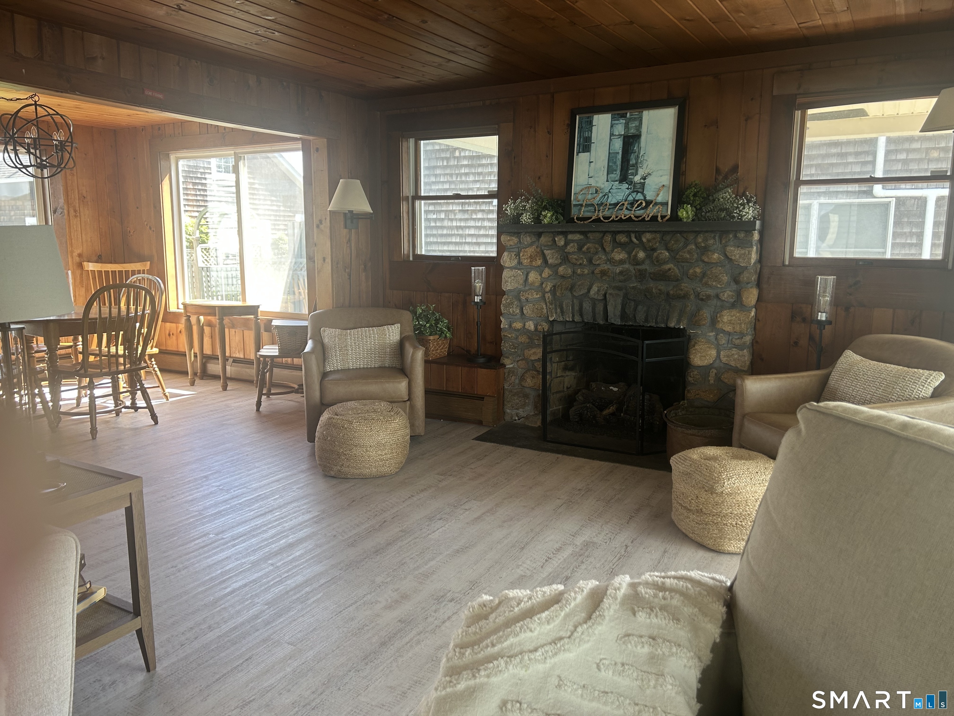 293 Giants Neck Road East Lyme, CT 06357 - Photo 13 of 21